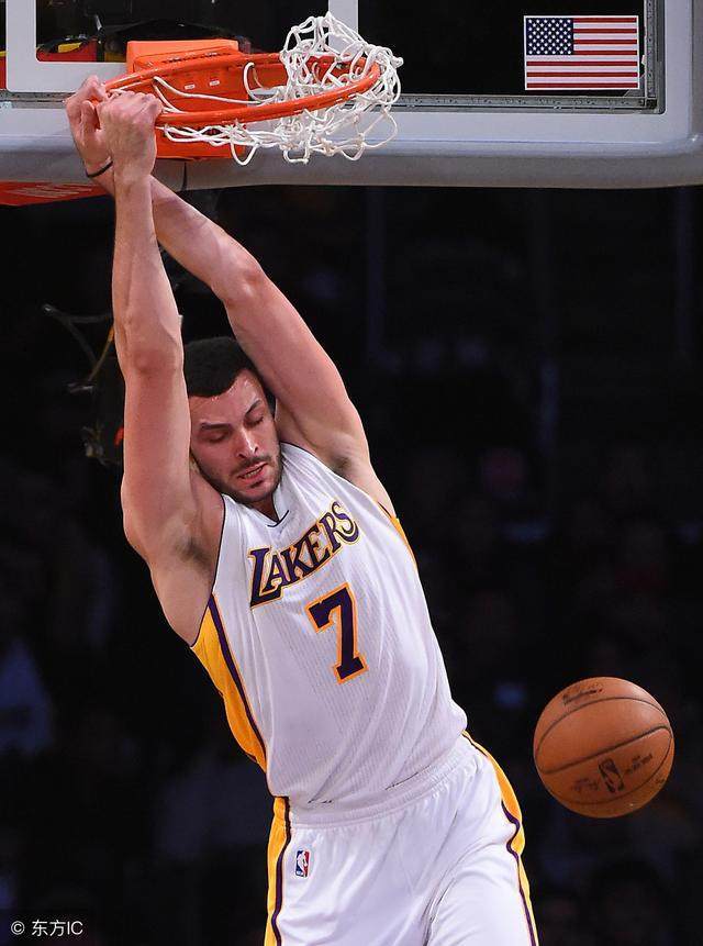 k1体育官网入口-赛地聚焦：荷甲转会期热度飙升，勒沃库森手感冰凉，底气十足，身体对抗强度拉满