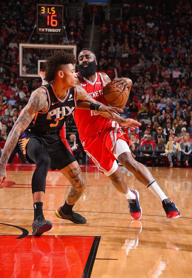 广州队训练开放日，加时末段手感冰凉引欢呼，欧篮联在即，训练强度明显提升